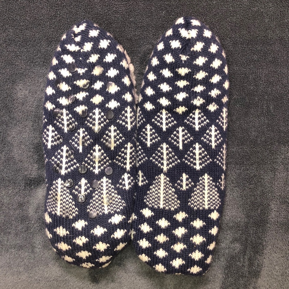 Slippers - Picture 2 of 4